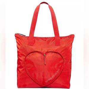 🆕 V-day packable tote ❤️